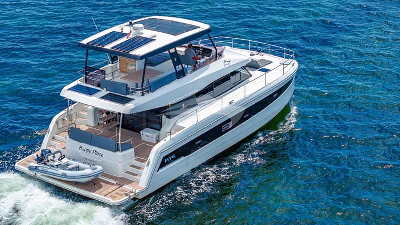 HAPPY PLACE 13m motor yacht charter