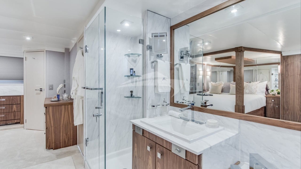 Primary Stateroom Bath