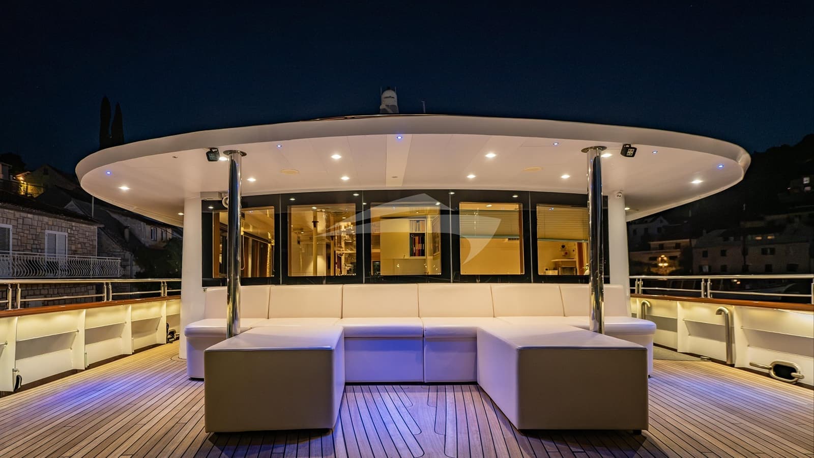 QUEEN ELEGANZA, photo from the yacht portfolio 17