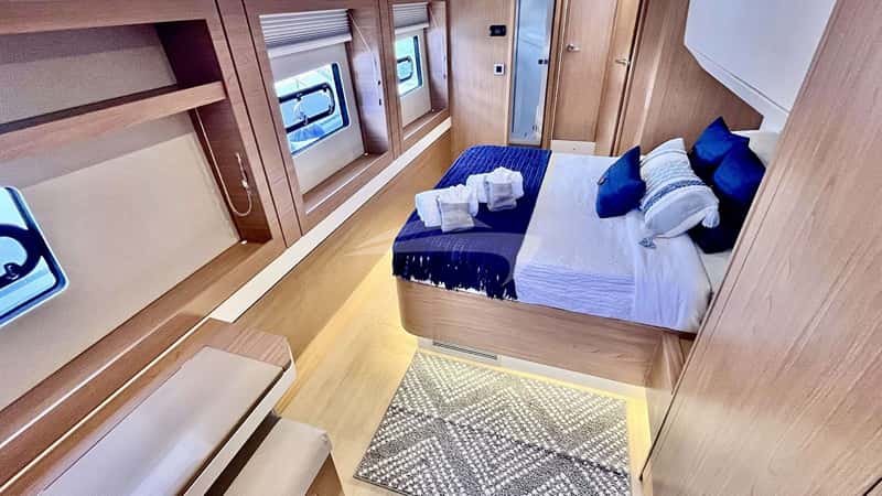 DOCK HOLIDAY 17m sailing yacht charter, photo 4