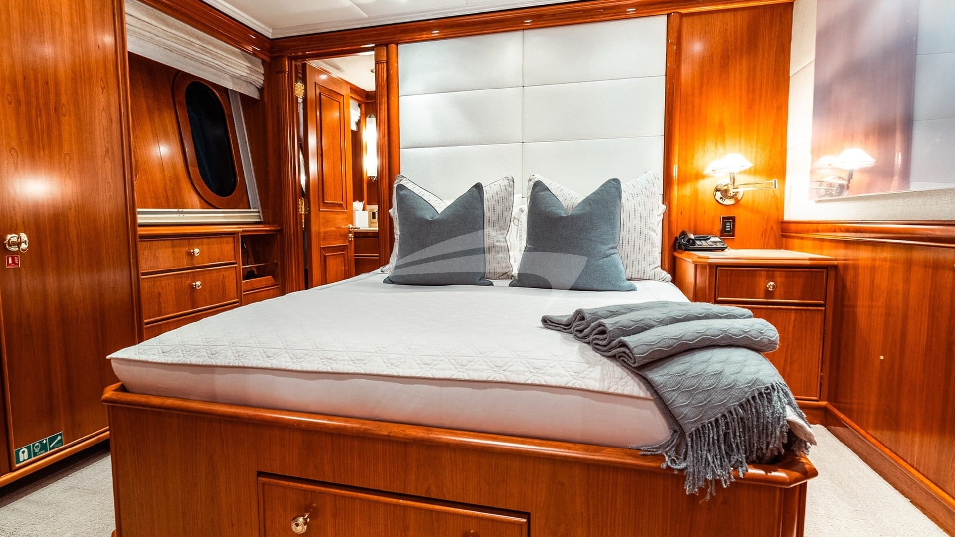 Queen Guest Stateroom