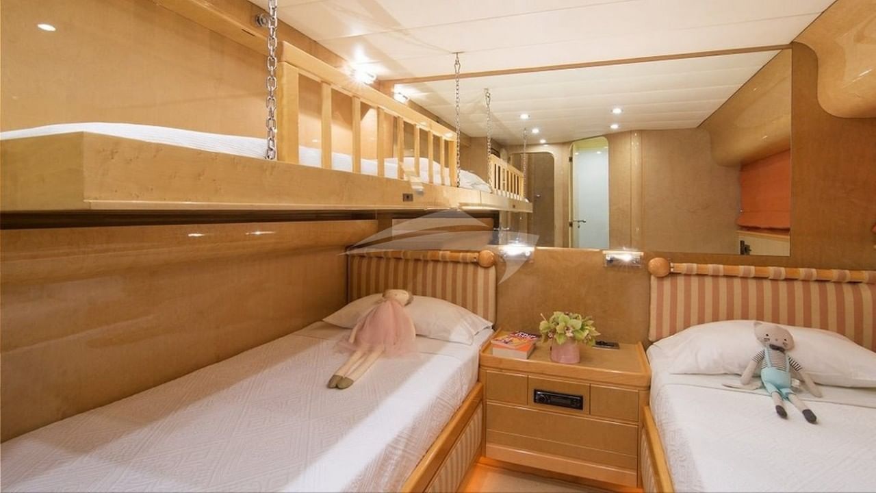 Twin Cabin with Pullman