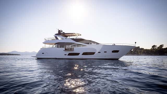 SPONTANEOUS yacht charter photo 5