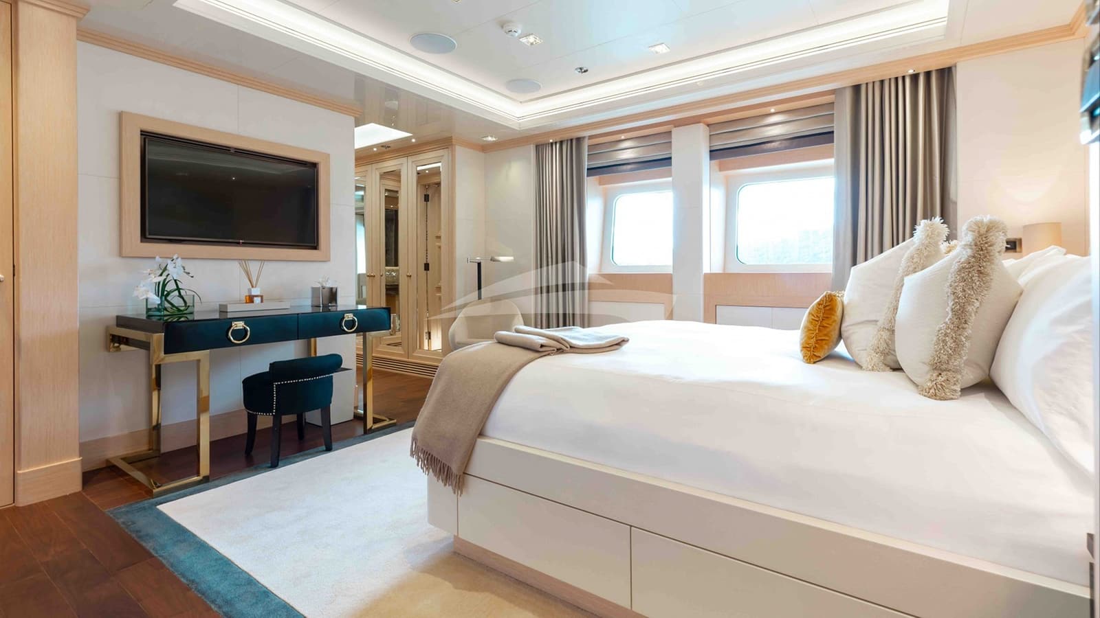 QUANTUM OF SOLACE, photo from the yacht portfolio 29