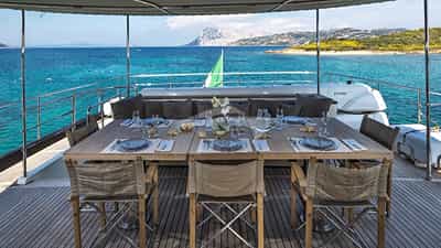 Deck Dining