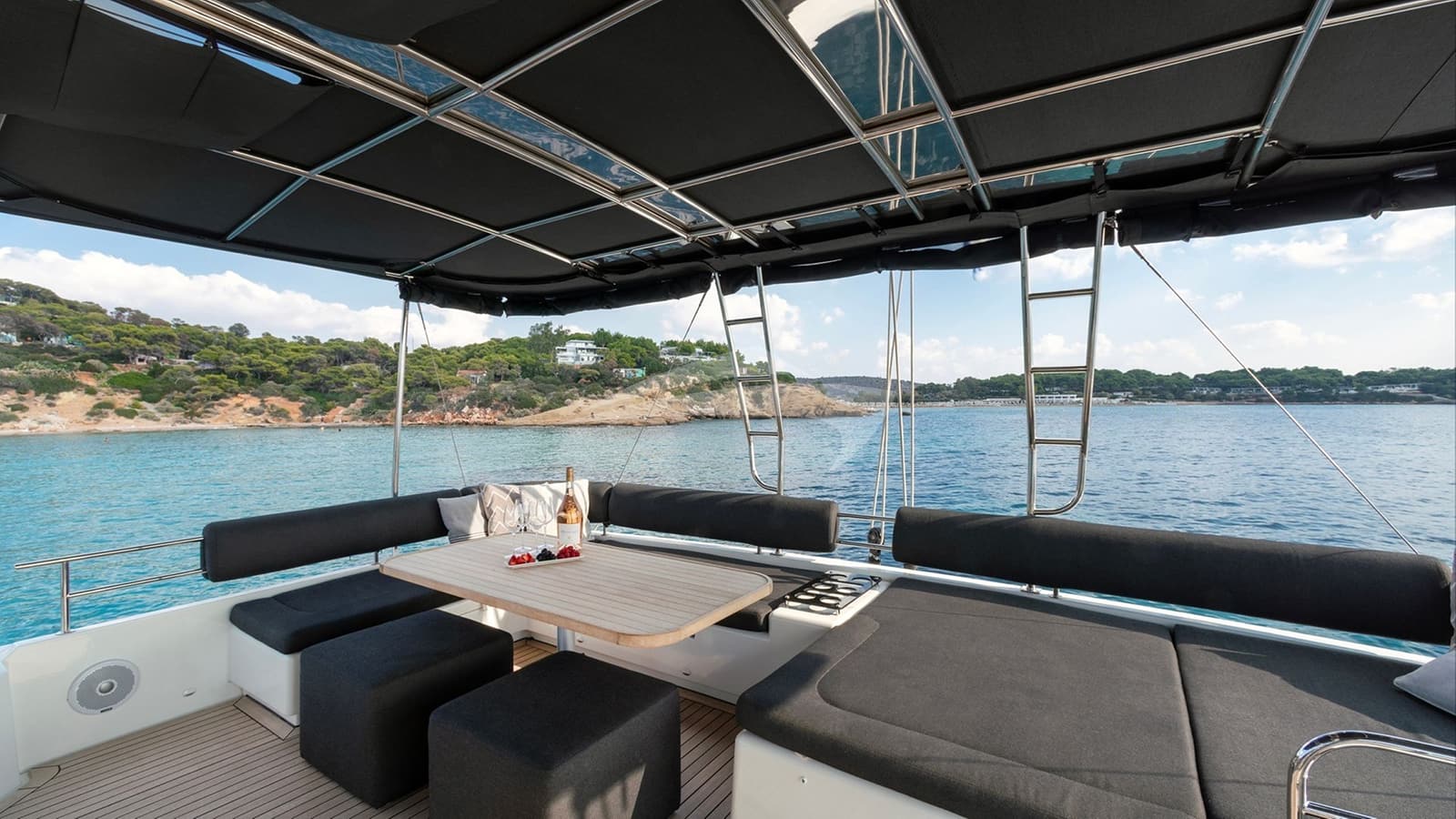 MOYA, photo from the yacht portfolio 18