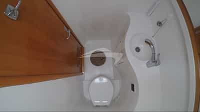 Guest head and shower