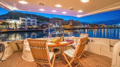 Aft Deck Dining