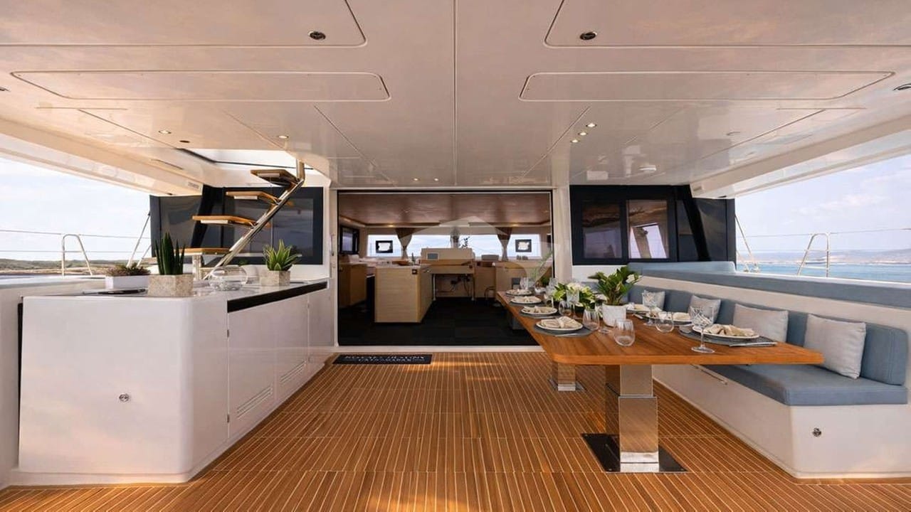 Royal-Destiny-cockpit-2