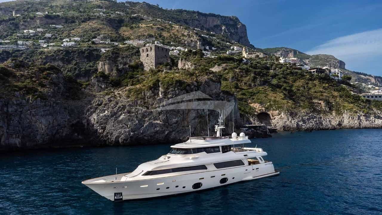 MUSICA MUSICA yacht charter