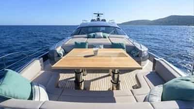 Foredeck Seating