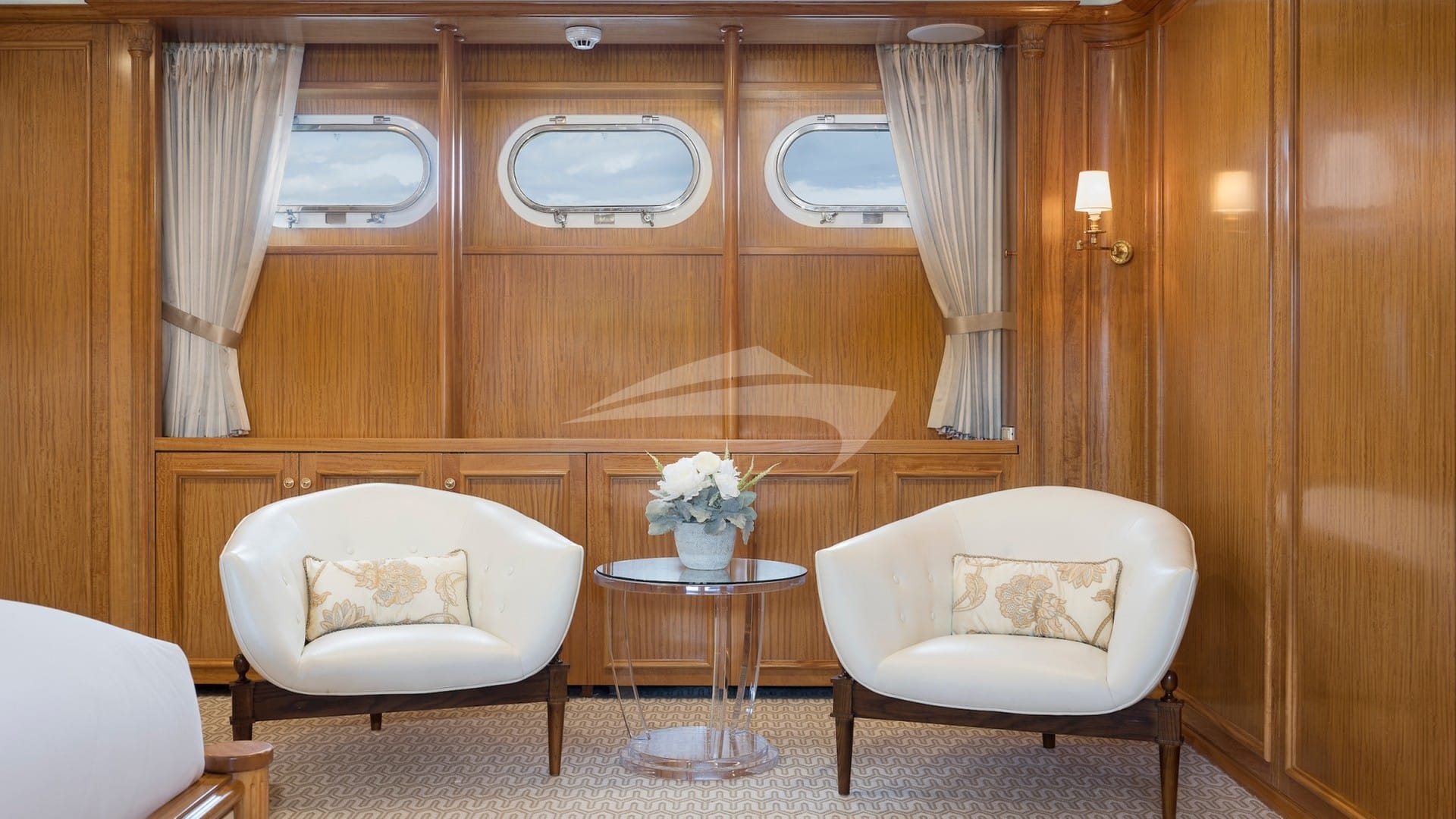 8. Owners suite seating