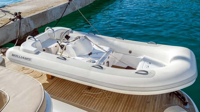 ALDA 2 28m motor yacht charter, photo 3
