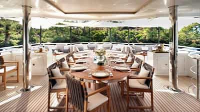 Al Fresco Dining