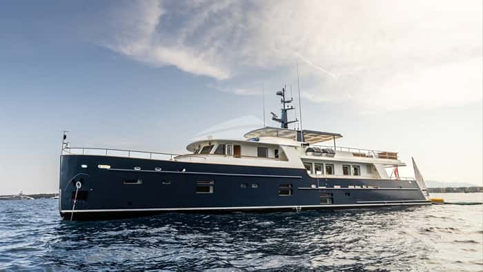 ARAOK II 33m motor yacht charter, photo 5