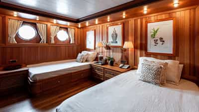 Twin Cabin