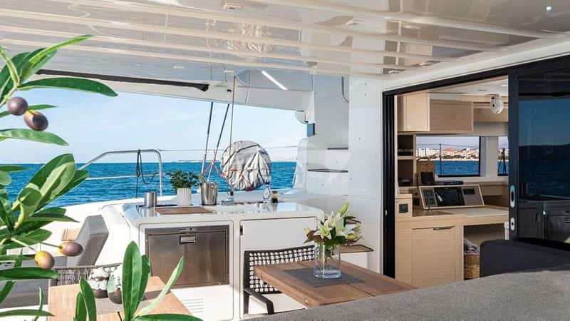 BLACK CAVIAR 17m sailing yacht charter, photo 5