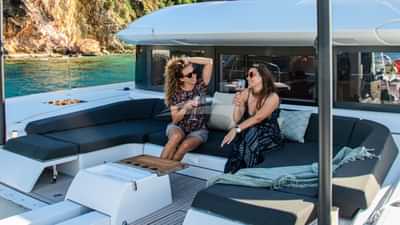Lounge on the bow.