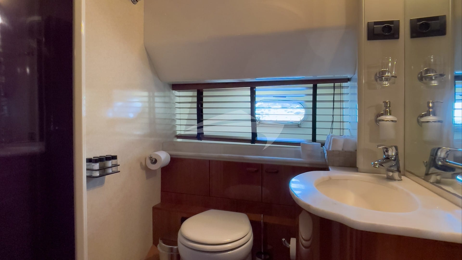 Twin Cabin Bathroom