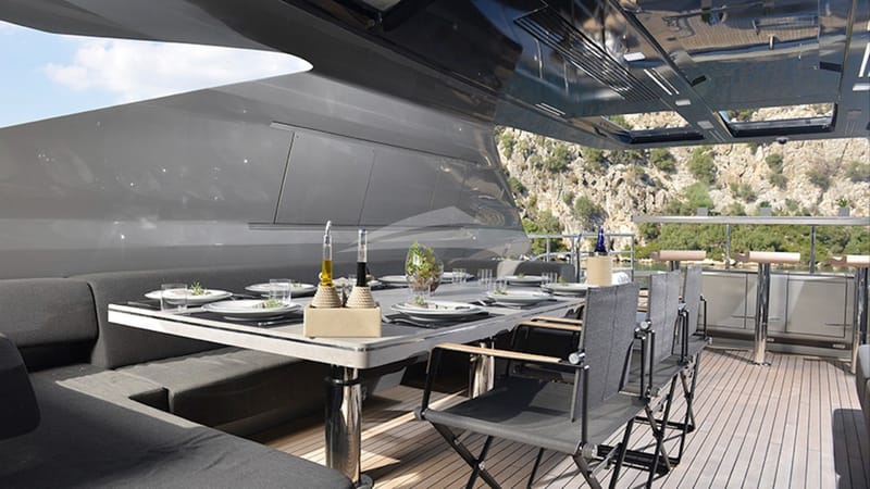 Al fresco dining