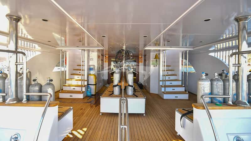 SOUTH MOON ONE 30m motor yacht charter, photo 5