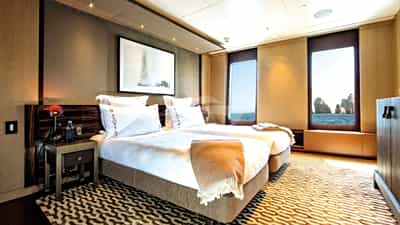 Twin Cabin