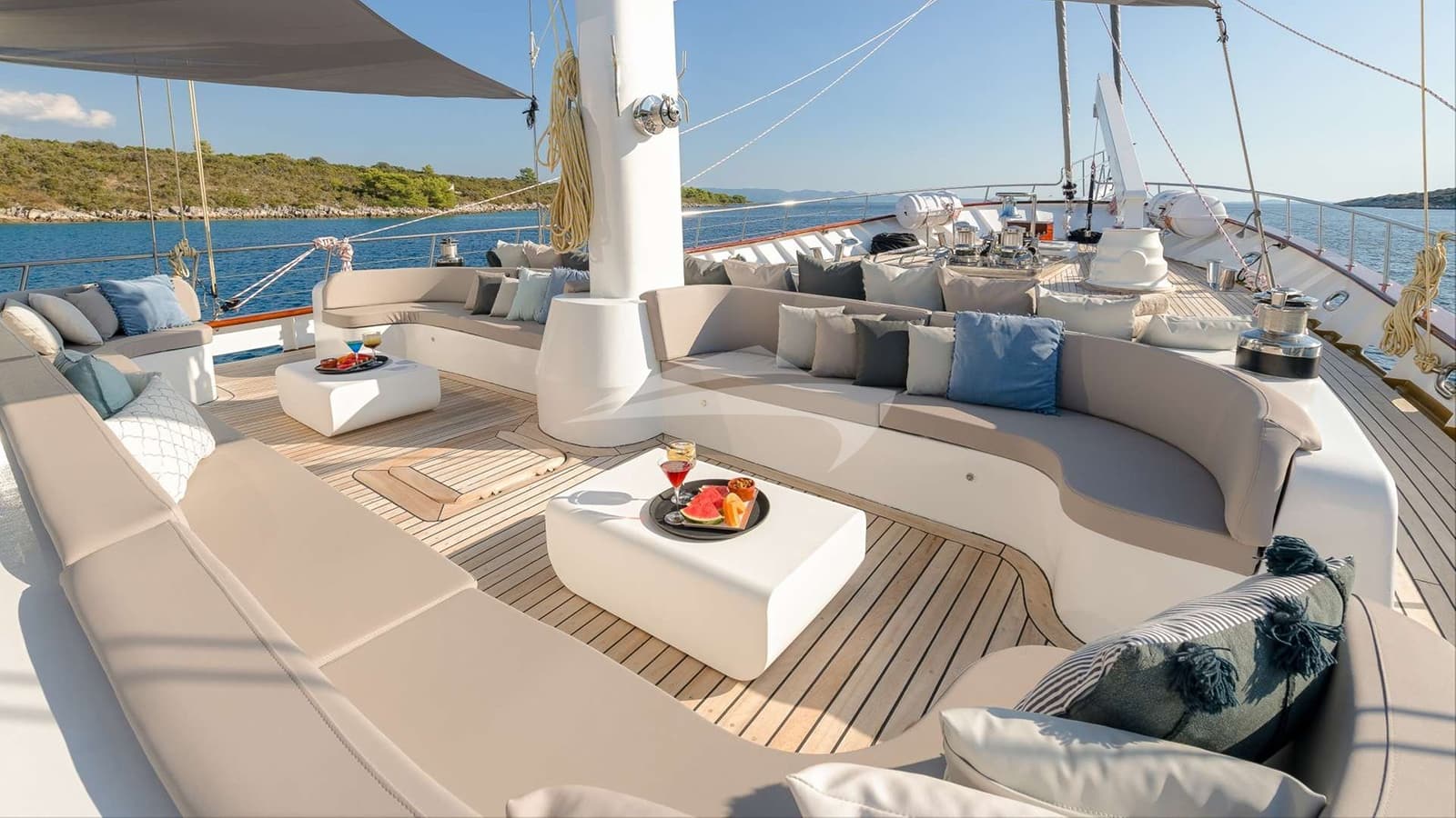 LADY GITA, Aufnahme aus dem Yachtportfolio 12