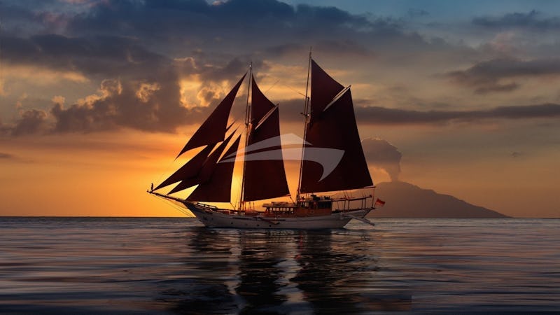 Yacht Charter SILOLONA