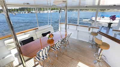 Enclosed Aft Deck