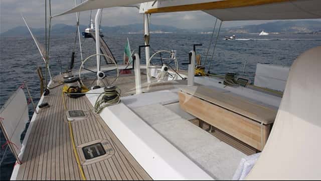 LOGICA yacht charter photo 4