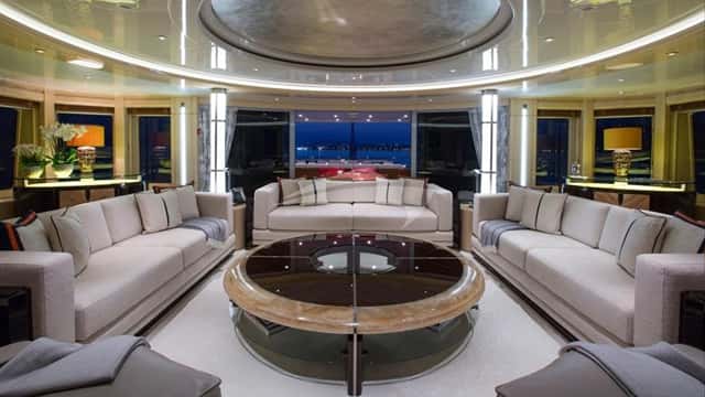 ARIENCE yacht charter photo 5