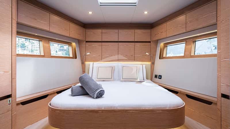 AGARIMO SIX 21m sailing yacht charter, photo 9