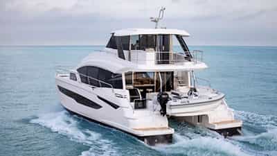 sister boat