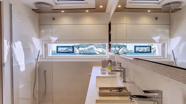 BABAC yacht charter photo 3