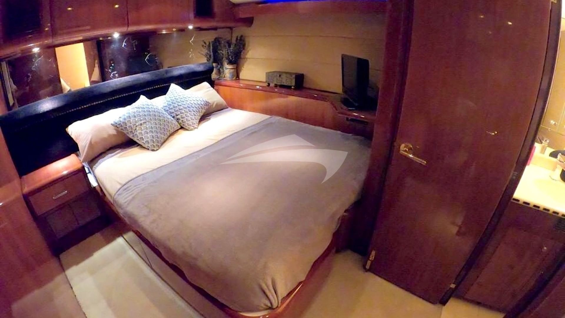 Another guest queen suite