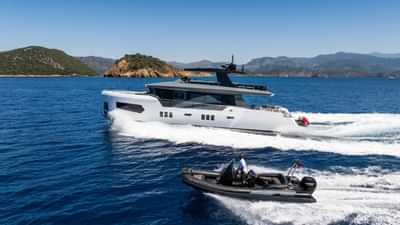 Underway with tender