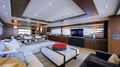 Mainb Saloon