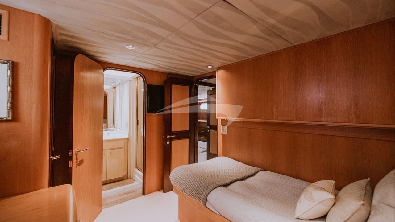 Twin Guest with Pullman