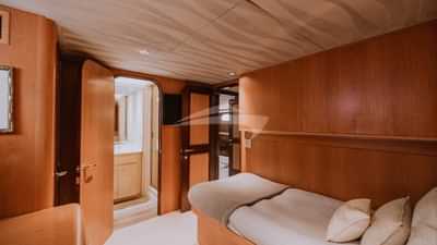 Twin Guest with Pullman