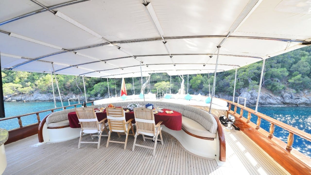 Aft Deck Dining