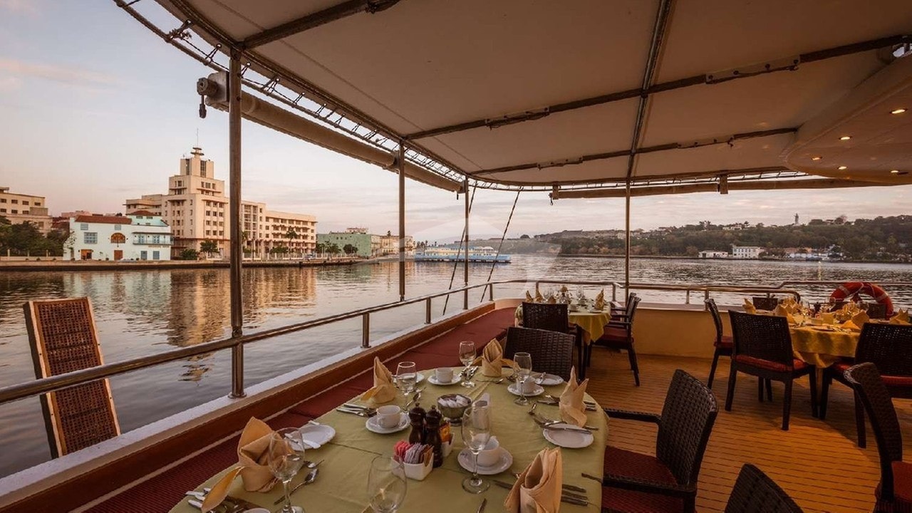 Deck Dining