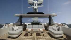 Yacht Charter LIQUID SKY