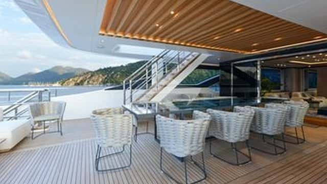 LUMIERE yacht charter photo 4