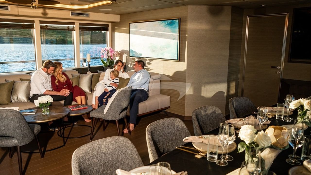 ANIMA MARIS Saloon (4)