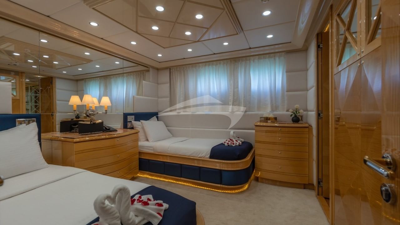 Full beam guest twin stateroom VIP stateroom