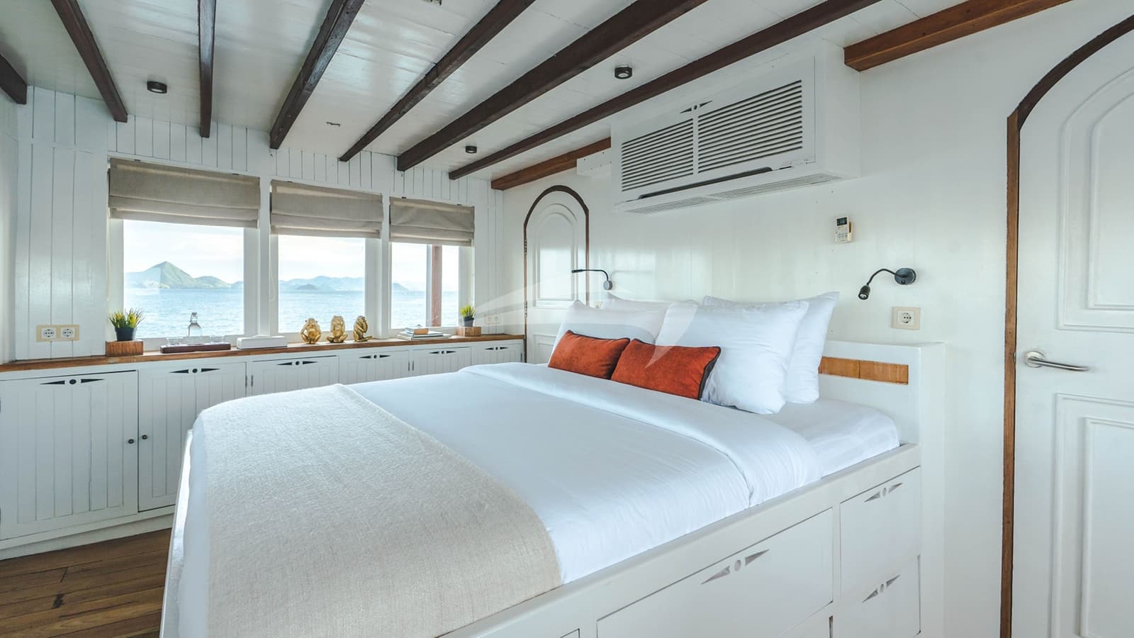 MISCHIEF, photo from the yacht portfolio 18