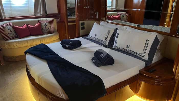 MINERVA 25m motor yacht charter, photo 4