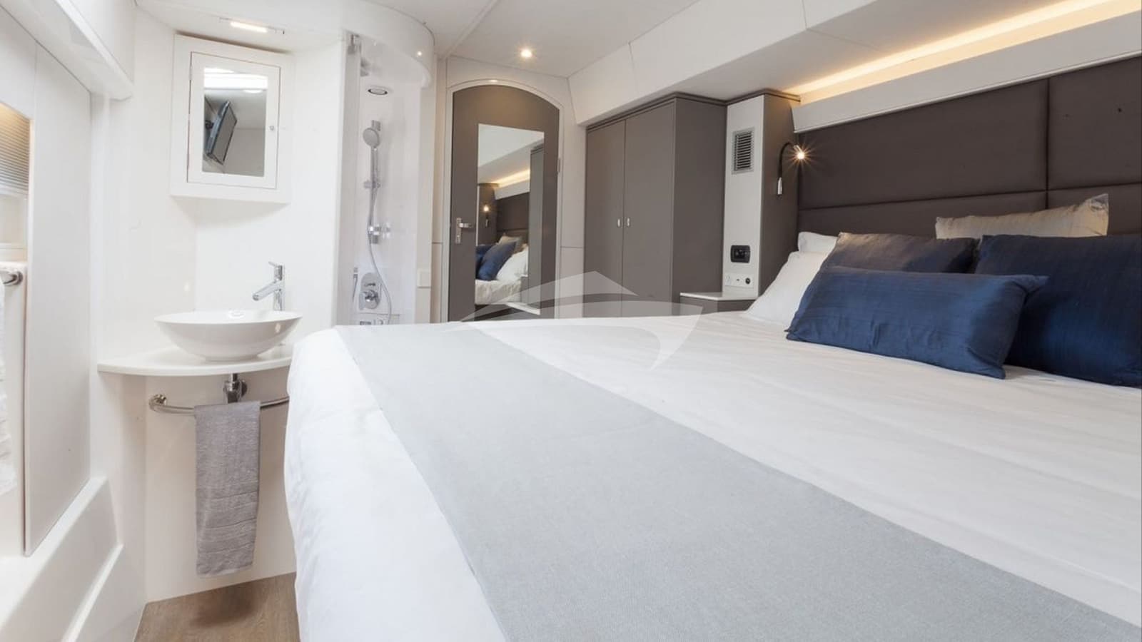 OUT OF OFFICE, Aufnahme aus dem Yachtportfolio 12