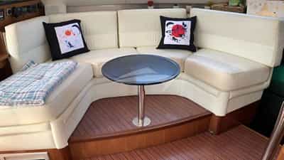 Additional seating in saloon