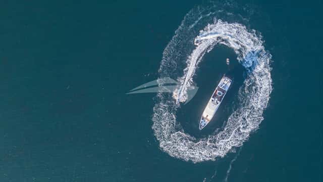 AURORA yacht charter photo 4